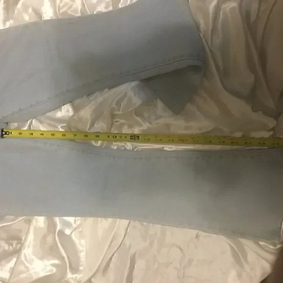 BLANK NYC• Varick Kick Flare Jean in Light Wash 26 - Picture 9 of 16